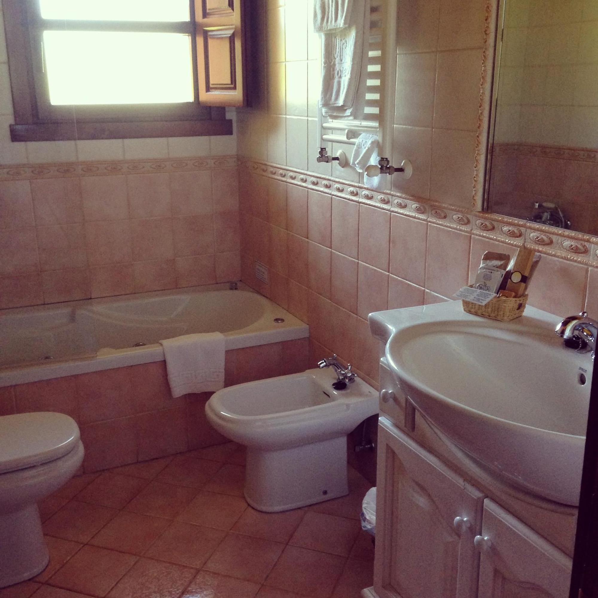 La Galguera Hotel Rural La Lluriga חדר תמונה